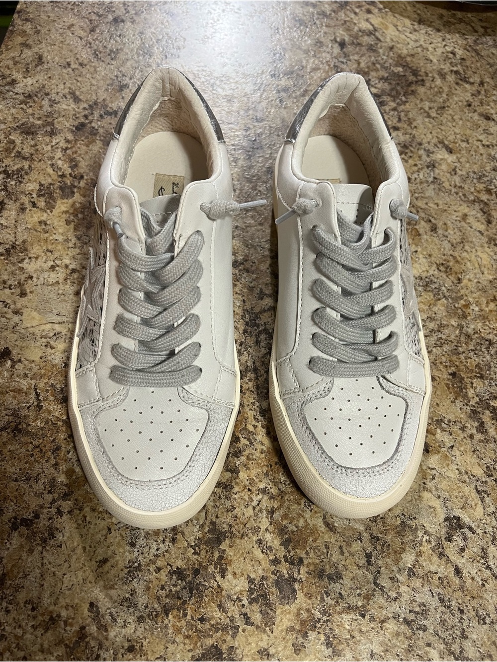 Vintage Havana Lace-Up Sneakers in Light Gray and White
